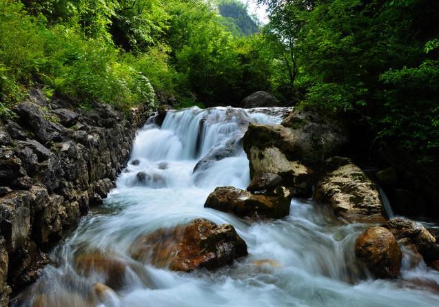 藏在甘肃的“九寨沟”,四季景色绝美